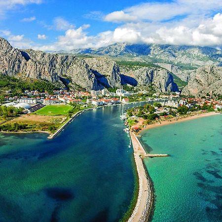 Lovely Apartment In Omis With Kitchenette Екстериор снимка