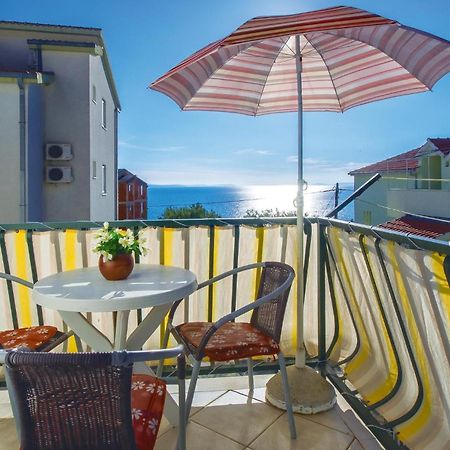 Lovely Apartment In Omis With Kitchenette Екстериор снимка