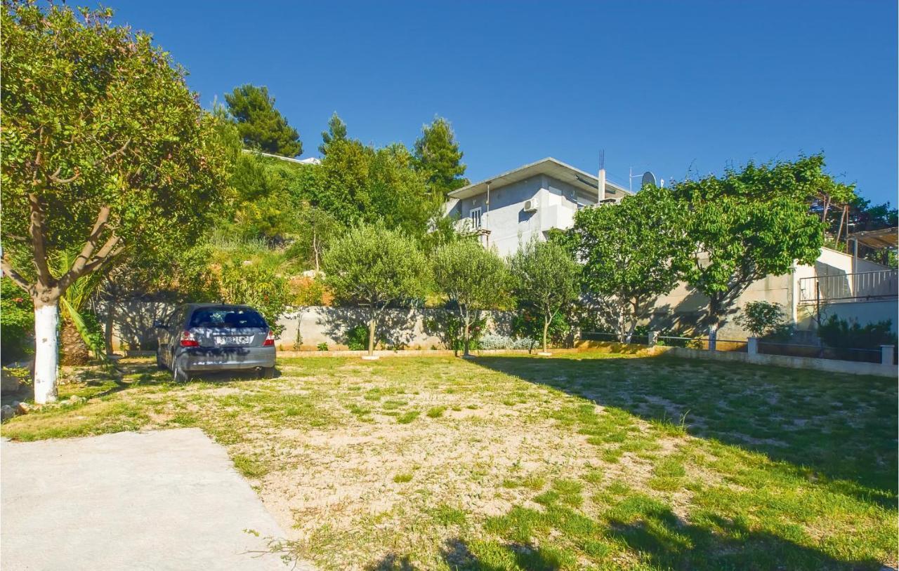 Lovely Apartment In Omis With Kitchenette Екстериор снимка