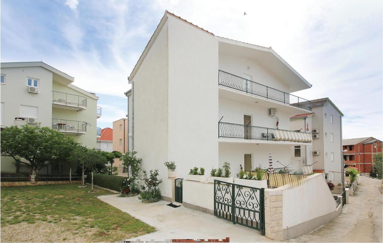 Lovely Apartment In Omis With Kitchenette Екстериор снимка